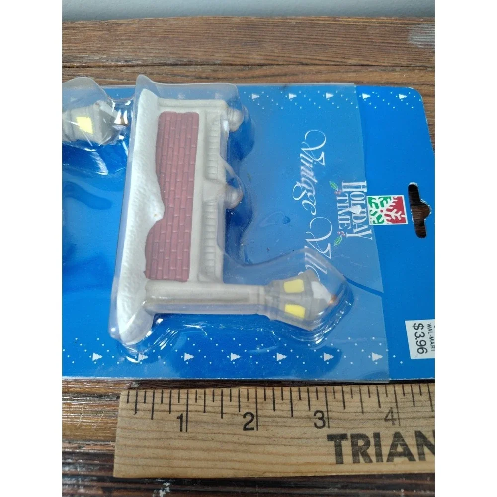 Holiday Time Christmas‎ vintage Village Collectibles BRICK WALL PIECES Snow Nos